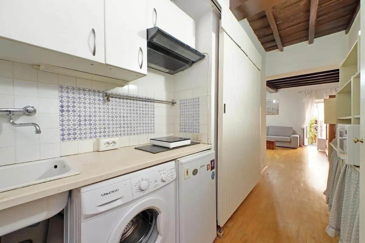 Colosseum Apartment Renovated Via Frangipane Rome Italy