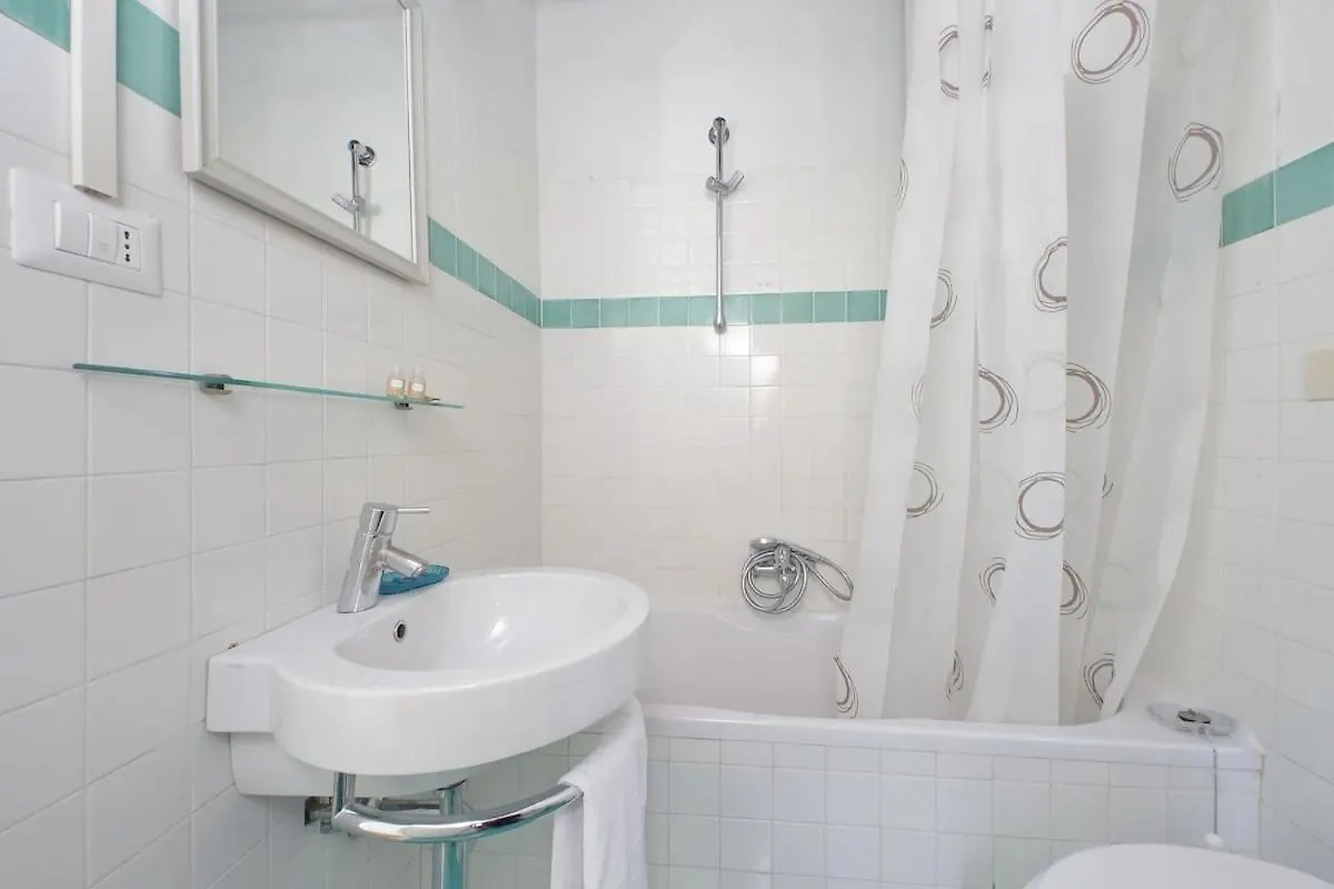 Colosseum Apartment Renovated Via Frangipane Rome